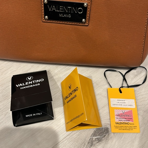 Valentino Milano Leather Tote Bag W/paper credentials and clean inside like new. - Picture 9 of 13